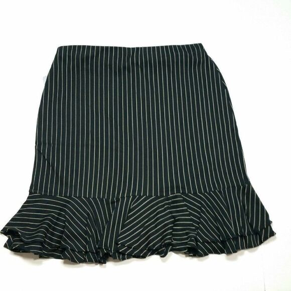 𝅺CHAPS Striped Tiered Ruffled Skirt Black Knee Length Elastic Waistband Large - Picture 3 of 7